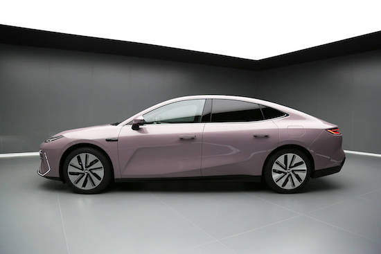 One of the most competitive flagship products of the B-class pure electric car, Geely Galaxy E8 officially opened the pre-sale _fororder_image003