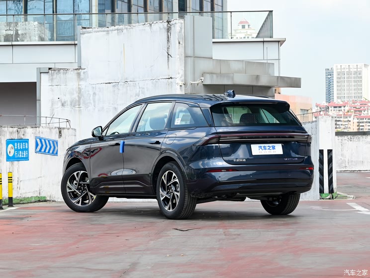 Changan Lincoln Navigator 2023 2.0T Four-wheel Drive Zunyi Hybrid Edition